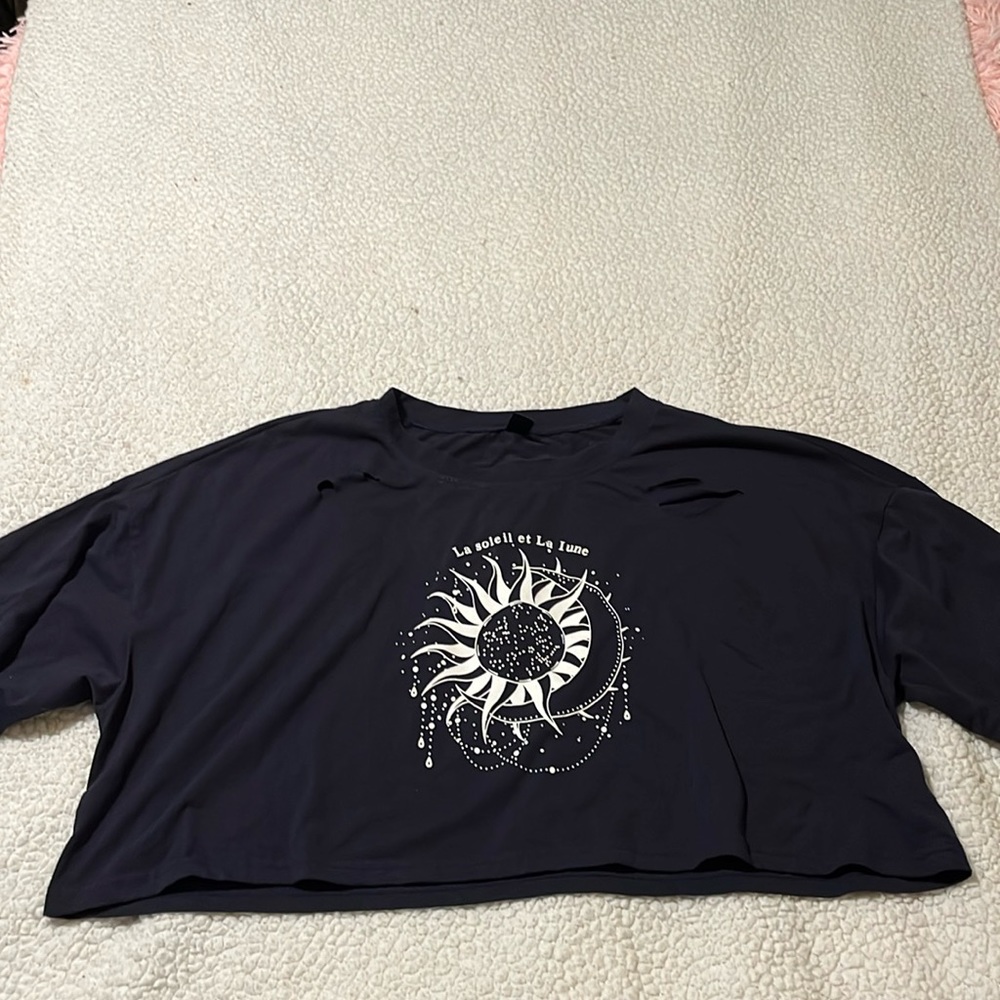 navy blue graphic crop top size large